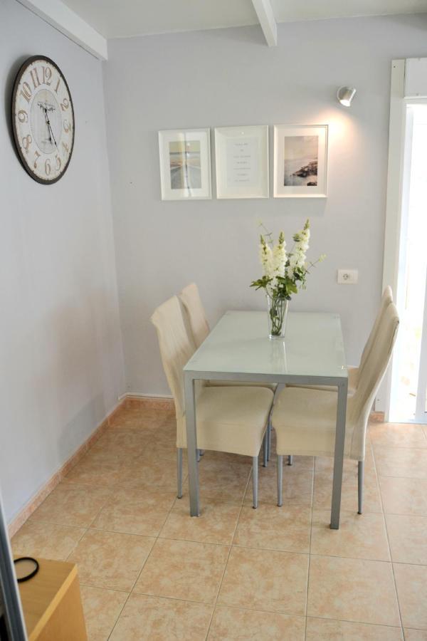 Atico En El Corazon De Santa Cruz/ Cozy Penthouse Apartment ภายนอก รูปภาพ