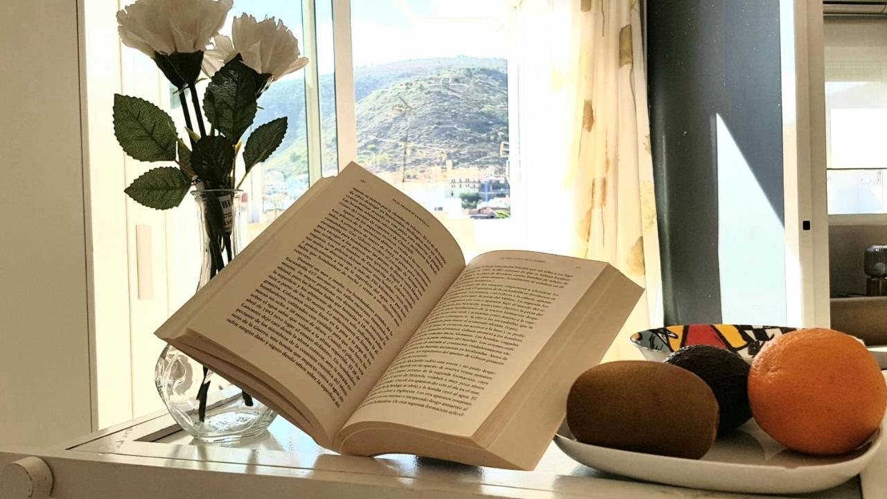 Atico En El Corazon De Santa Cruz/ Cozy Penthouse Apartment ภายนอก รูปภาพ